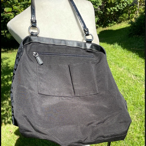 Coach Authentic, Signature, Jacquard, Black on Black Tote - Picture 9 of 11